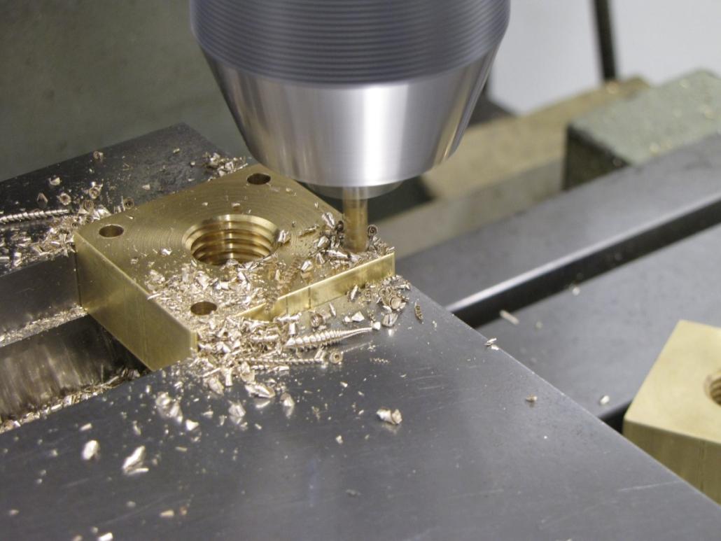 Szén-dioxid-lábnyom csökkentése a fémmegmunkálásban – energiahatékony gépek és munkafolyamatok